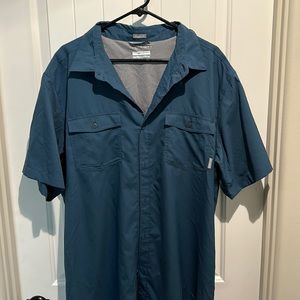 Columbia men’s short sleeve button up regular fit shirt. Size XL outdoors